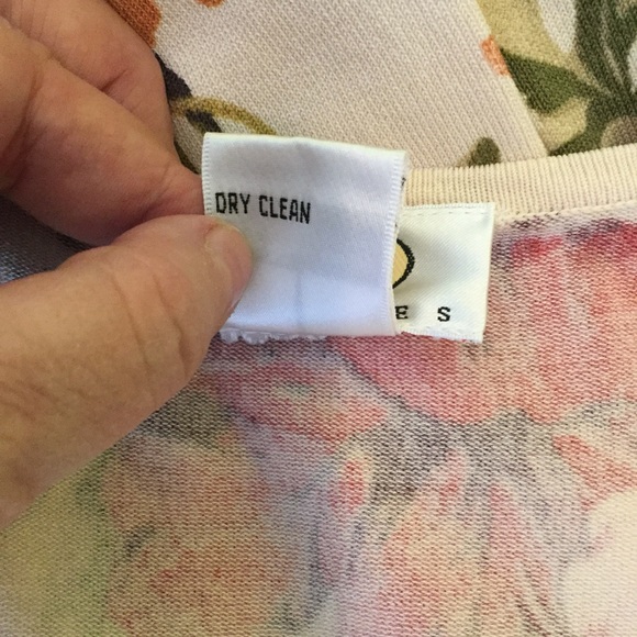 Talbots Petite Flowered Top, Size S, Cream & Pink - Picture 5 of 5